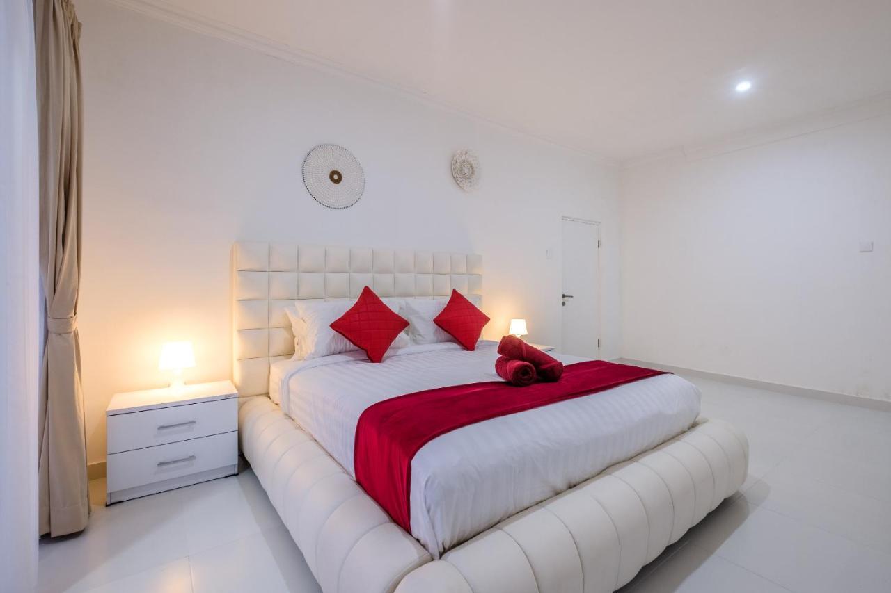 Luxury Minimalist Villa White Angel In Seminyak Екстериор снимка