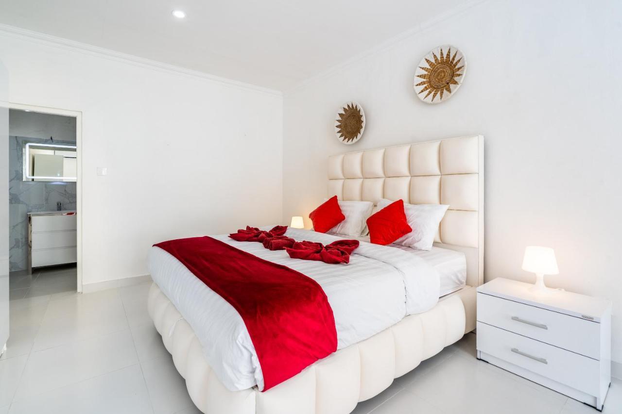 Luxury Minimalist Villa White Angel In Seminyak Екстериор снимка