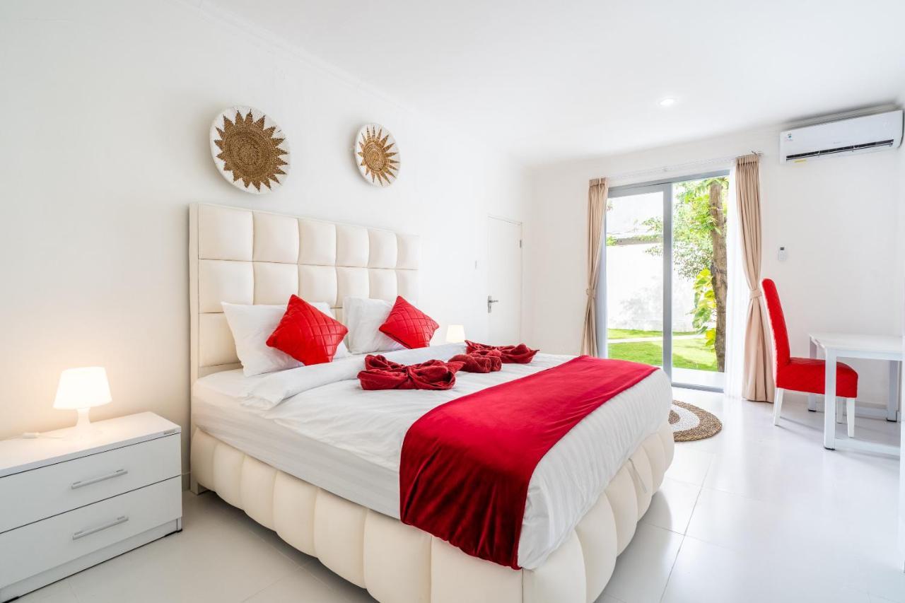Luxury Minimalist Villa White Angel In Seminyak Екстериор снимка