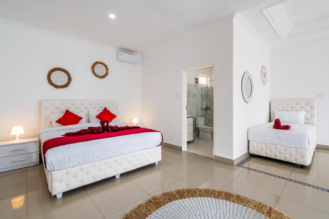 Luxury Minimalist Villa White Angel In Seminyak Екстериор снимка