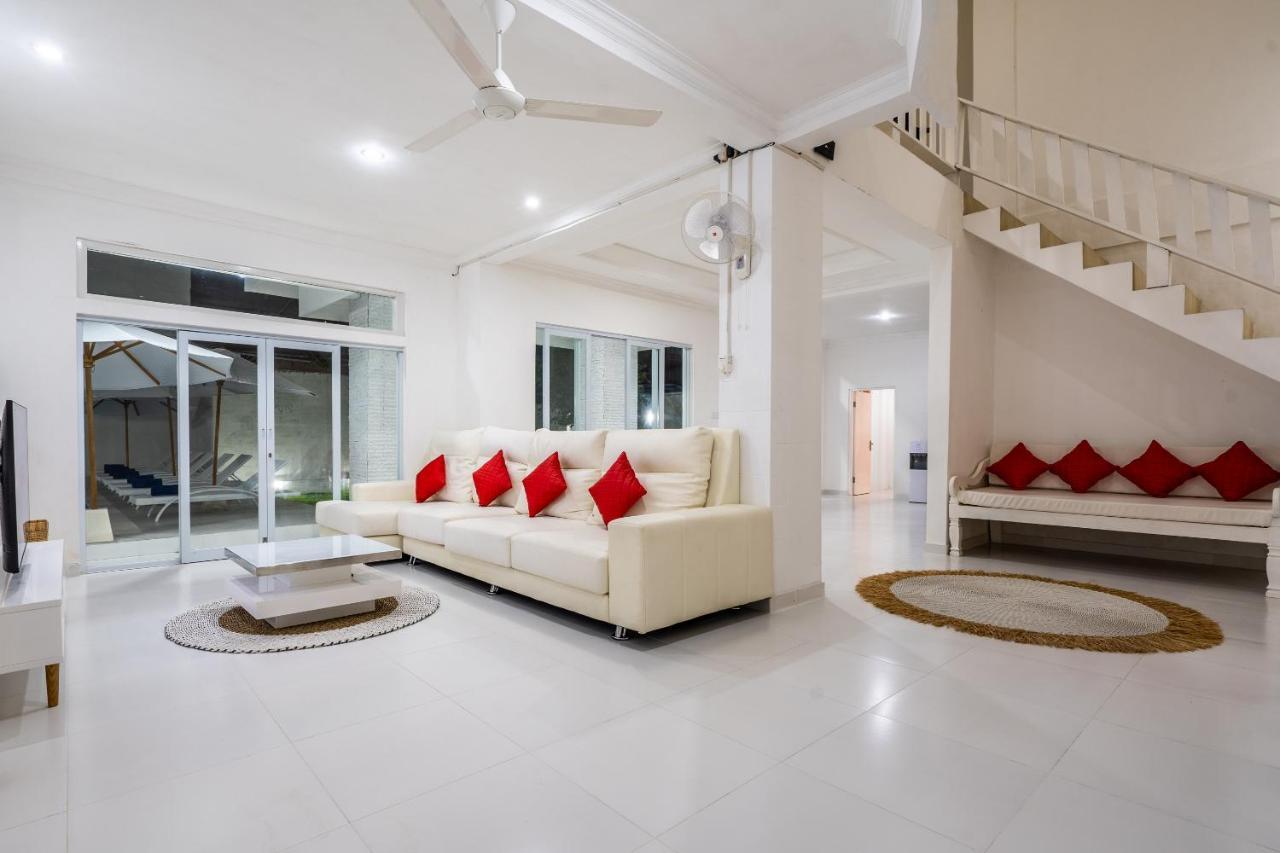 Luxury Minimalist Villa White Angel In Seminyak Екстериор снимка